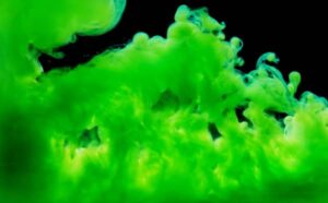 comment utiliser un traceur ou liquide fluorescent à base de fluorescéine pour rechercher une source d'humidité ou des zones d'infiltrations