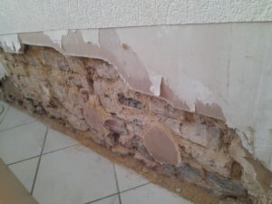 l'humidité dans un placoplatre le rend mou et fragile